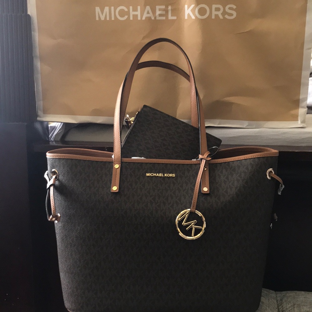 Michael Kors JetSet Travel Lrg DrStrg Tote Brn/Acn